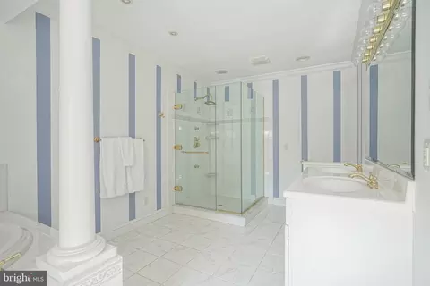 Bath - 509 Sharp Dr, Mickleton, NJ 08056 photo 5 of 7