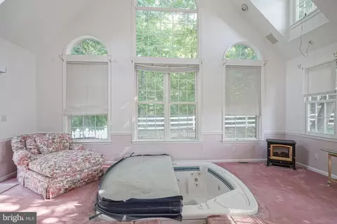 Living - 509 Sharp Dr, Mickleton, NJ 08056 photo 5 of 6