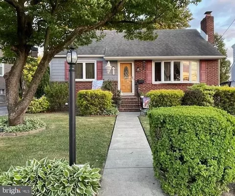 64 Burr Ave, Westville, NJ 08093
