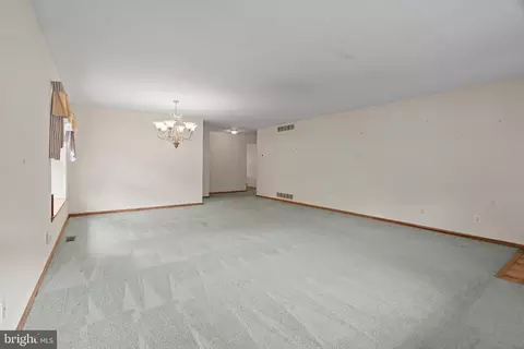 Living - 400 Village Ct, Mickleton, NJ 08056 photo 2 of 6