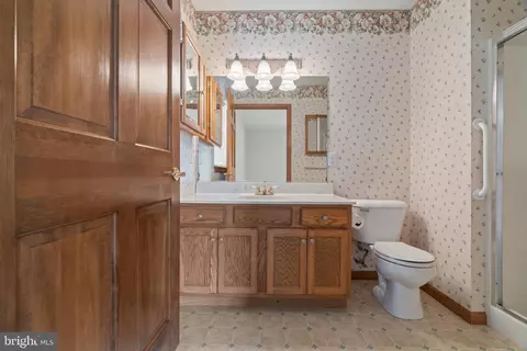 Bath - 400 Village Ct, Mickleton, NJ 08056 photo 2 of 3