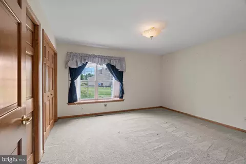 Bedroom - 400 Village Ct, Mickleton, NJ 08056 photo 4 of 6