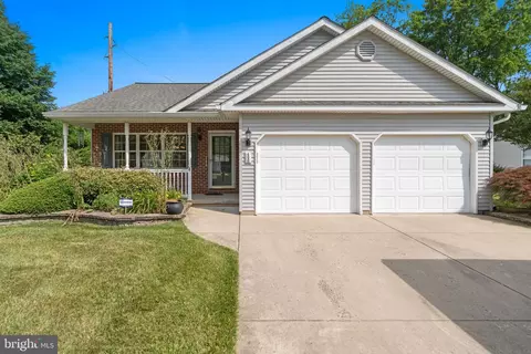Exterior - 400 Village Ct, Mickleton, NJ 08056 photo 1 of 6