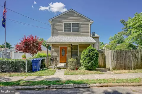 1014 Wesley Ave, National Park, NJ 08063