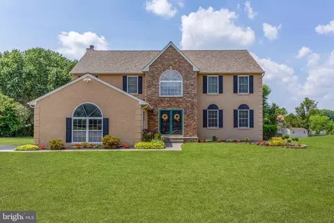 110 Rose Dr, Mullica Hill, NJ 08062