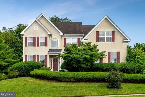 1 Brookridge Dr, Swedesboro, NJ 08085