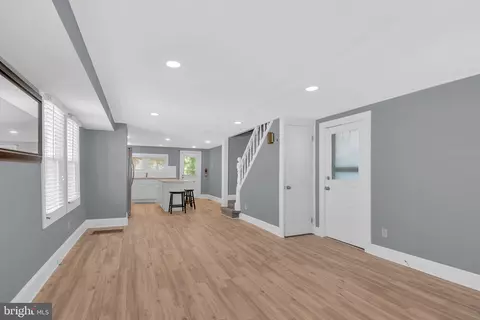 Entry Way - 215 West Ave, Pitman, NJ 08071 photo 1 of 1