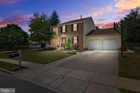 2 S Mars Ct, Sewell, NJ 08080