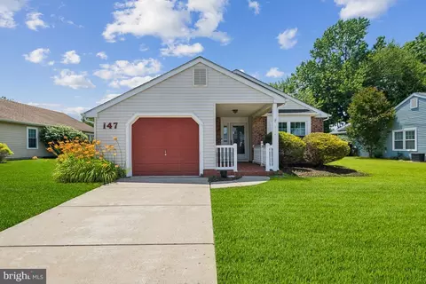 147 Lakebridge Dr, Woodbury, NJ 08096