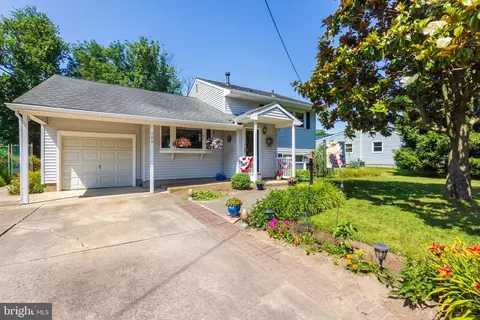 909 Mantua Blvd, Sewell, NJ 08080