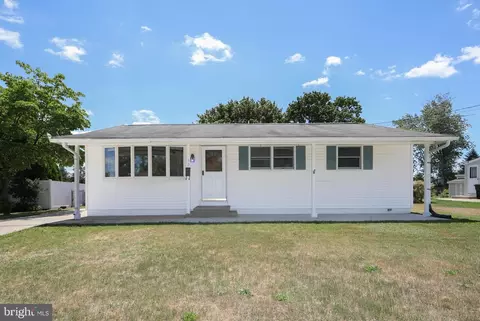 39 Bruce Dr, Deptford, NJ 08096