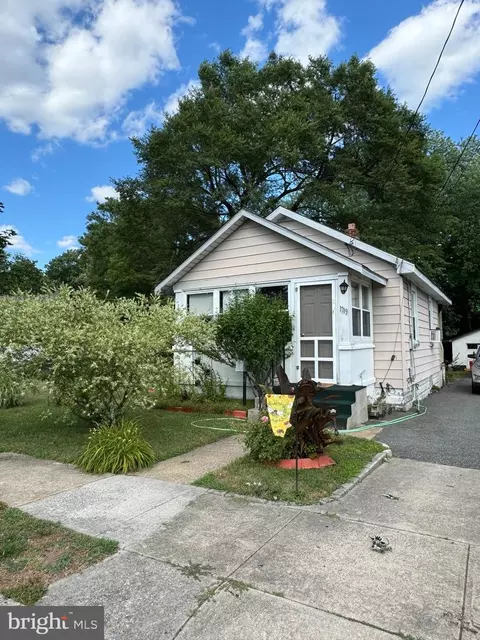 1719 Dayton Ave, Paulsboro, NJ 08066