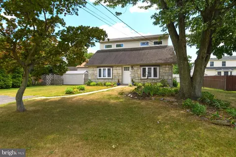 260 Monmouth Ave, West Deptford, NJ 08086