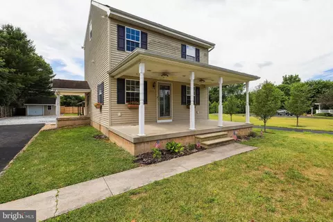 303 Ewan Rd, Mullica Hill, NJ 08062