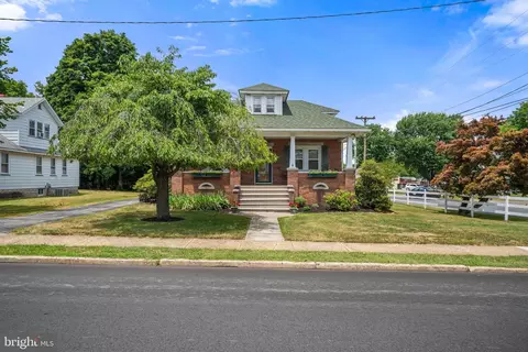 205 Clayton Rd, Williamstown, NJ 08094