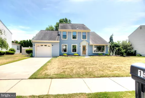 15 S Mars Dr, Sewell, NJ 08080