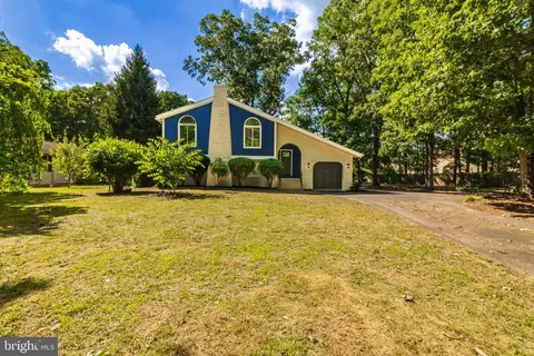 547 E Malaga Rd, Williamstown, NJ 08094