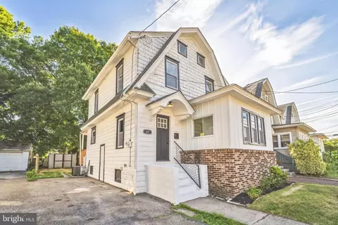 37 E Olive St, Westville, NJ 08093