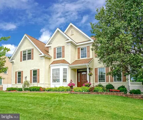 21 Candlewood Rd, Williamstown, NJ 08094