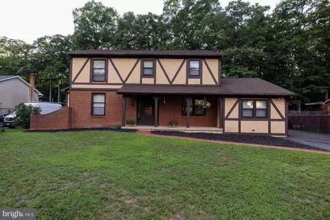 16 Virginia Rd, Glassboro, NJ 08028