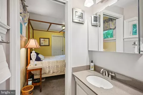Bath - 210 Lakeside Ave, Pitman, NJ 08071 photo 2 of 6