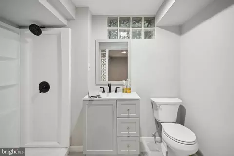 Bath - 210 Lakeside Ave, Pitman, NJ 08071 photo 6 of 6
