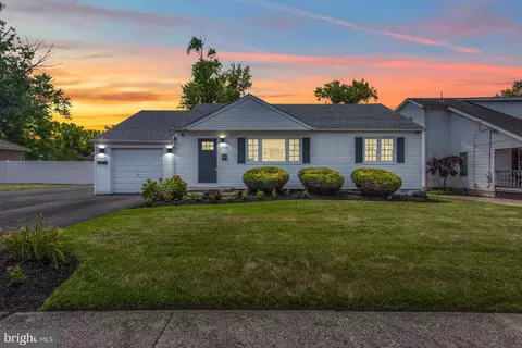 553 Queen St, Woodbury, NJ 08096