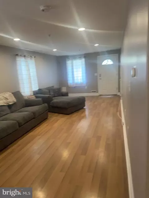 Entry Way - 24 Simpson Ave, Pitman, NJ 08071 photo 4 of 5