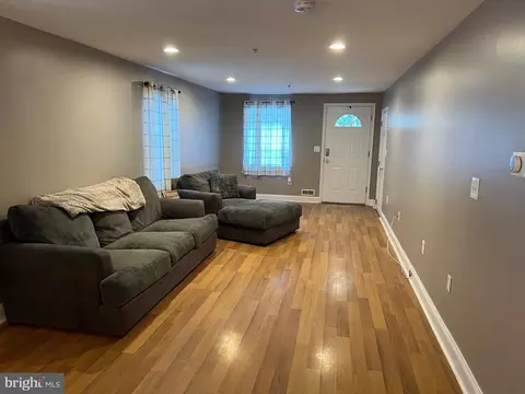 Living - 24 Simpson Ave, Pitman, NJ 08071 photo 2 of 4