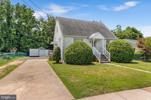308 Oakwood Ave, Glassboro, NJ 08028