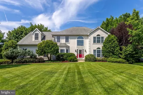 4 Thomas Ct, Woolwich Township, NJ 08085