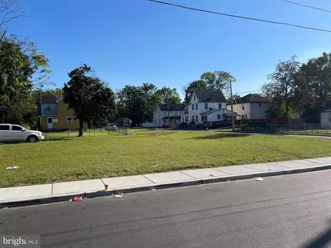 122 W Washington St, Paulsboro, NJ 08066
