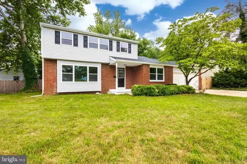 1 Mulberry Rd, Blackwood, NJ 08012