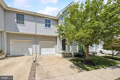 56 Holly Glen Dr, Pitman, NJ 08071