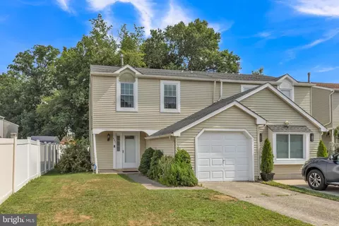 445 Aldeberan Dr, Sewell, NJ 08080