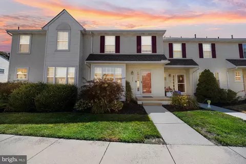 316 Allens Ln, Mullica Hill, NJ 08062
