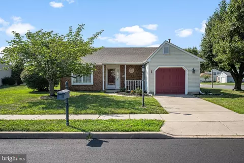 1 Lakebridge Dr, Woodbury, NJ 08096