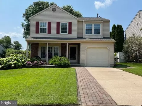 104 Crescent Hollow Dr, Sewell, NJ 08080