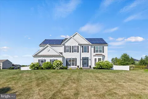 239 Bartlett Dr, Mickleton, NJ 08056