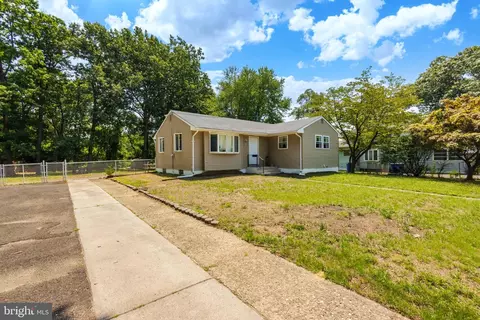 12 S Jefferson Ave, National Park, NJ 08063