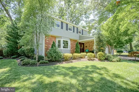 6 Timber Hill Dr, Turnersville, NJ 08012