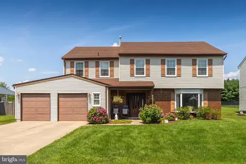 28 Appletree Ln, Sewell, NJ 08080