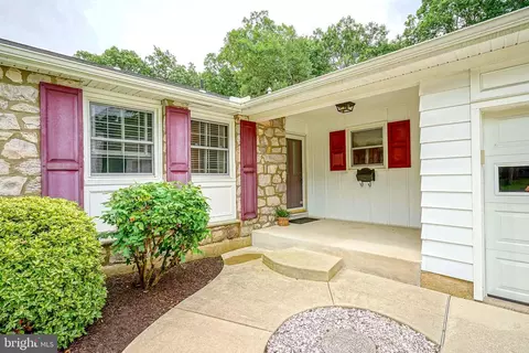 Exterior - 627 Boundary Rd, Pitman, NJ 08071 photo 2 of 10