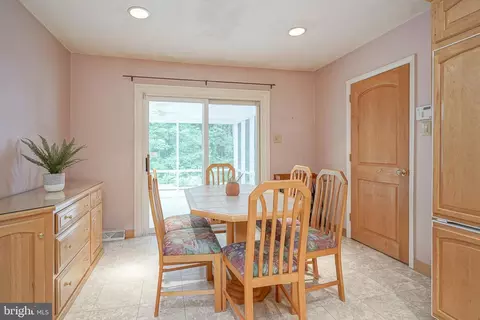 Dining - 627 Boundary Rd, Pitman, NJ 08071 photo 4 of 5