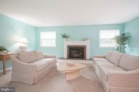Living - 627 Boundary Rd, Pitman, NJ 08071 photo 2 of 3