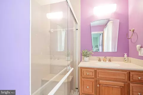Bath - 627 Boundary Rd, Pitman, NJ 08071 photo 1 of 1