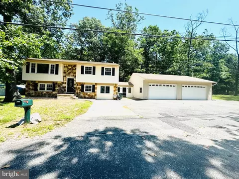 844 Upper Dam Dr, Williamstown, NJ 08094