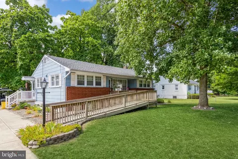 348 Wilson Rd, Blackwood, NJ 08012