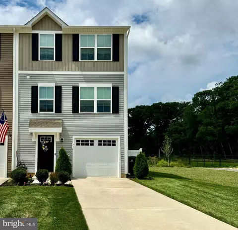 71 Burr St, Williamstown, NJ 08094