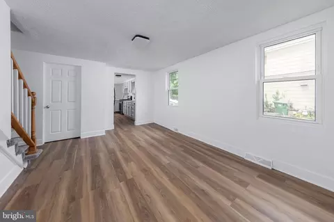 Living - 438 West Ave, Pitman, NJ 08071 photo 4 of 4